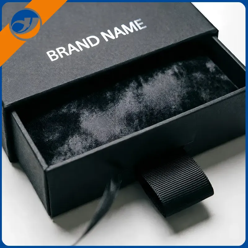 लक्जरी टाई बॉक्स